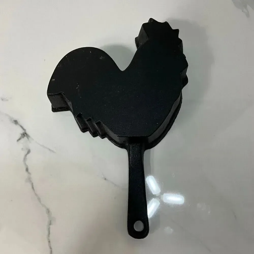 CAST IRON Rooster Skillet Pan
